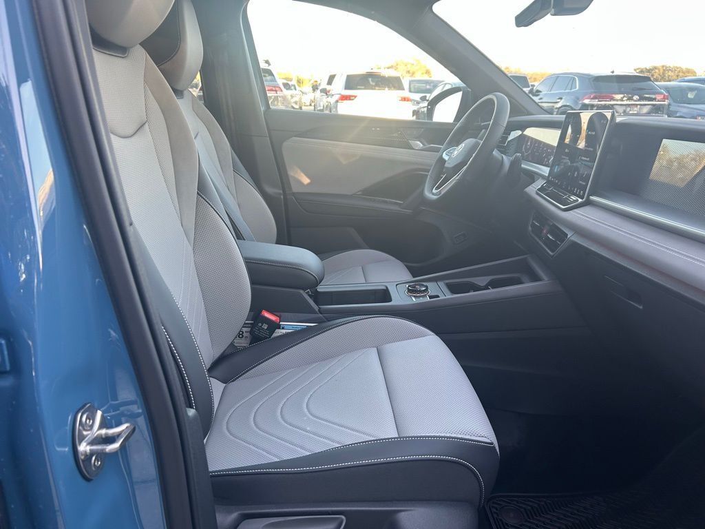 2026 Volkswagen Tiguan 2.0T SE R-Line Black Tampa FL