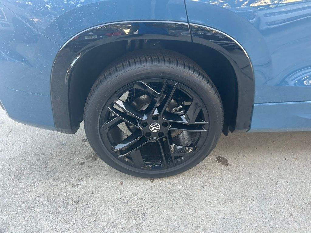 2026 Volkswagen Tiguan 2.0T SE R-Line Black Tampa FL