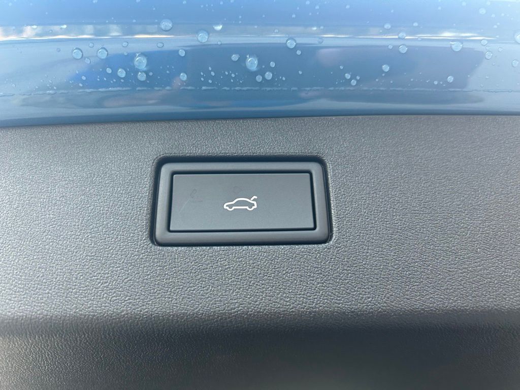 2026 Volkswagen Tiguan 2.0T SE R-Line Black Tampa FL