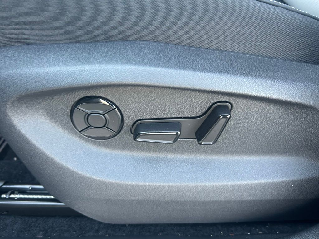 2026 Volkswagen Tiguan 2.0T SE R-Line Black Tampa FL