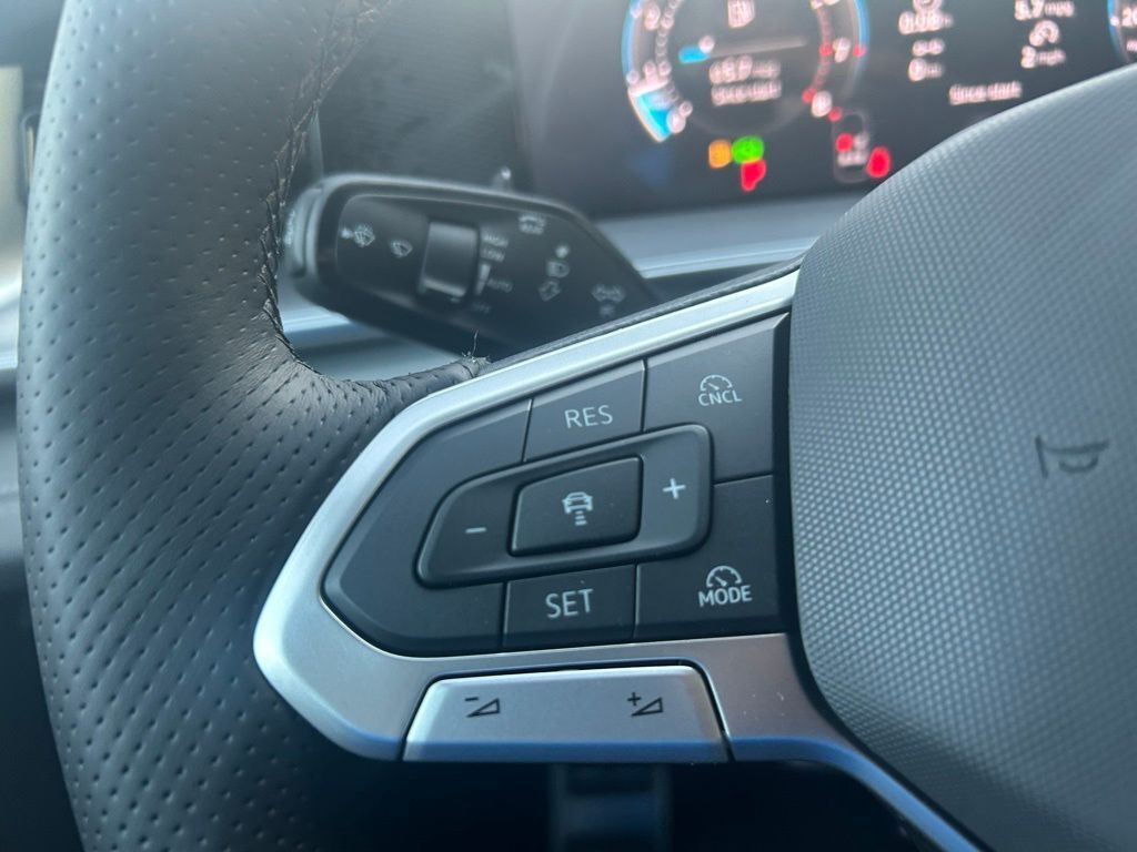 2026 Volkswagen Tiguan 2.0T SE R-Line Black Tampa FL