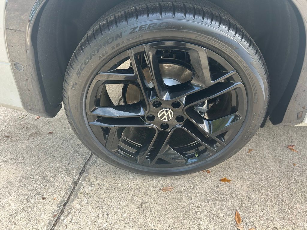 2026 Volkswagen Tiguan 2.0T SE R-Line Black Tampa FL