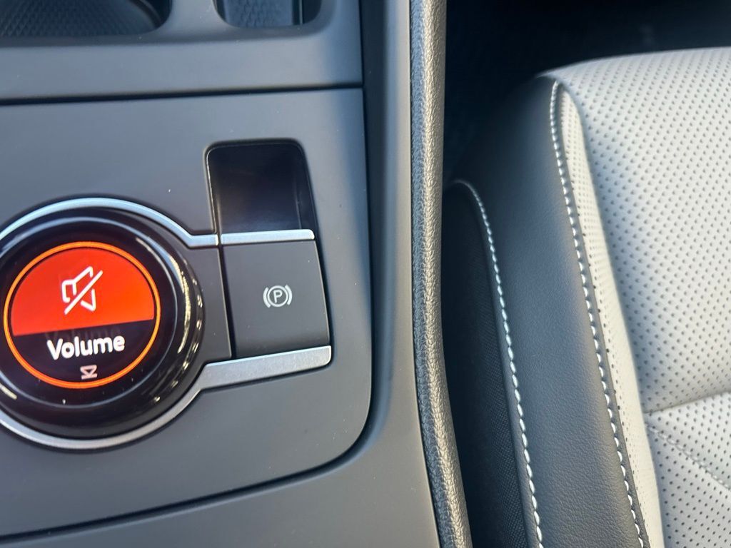 2026 Volkswagen Tiguan 2.0T SE R-Line Black Tampa FL