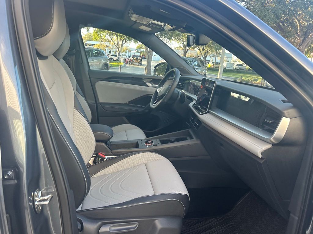 2026 Volkswagen Tiguan 2.0T SE R-Line Black Tampa FL