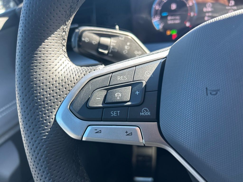 2026 Volkswagen Tiguan 2.0T SE R-Line Black Tampa FL