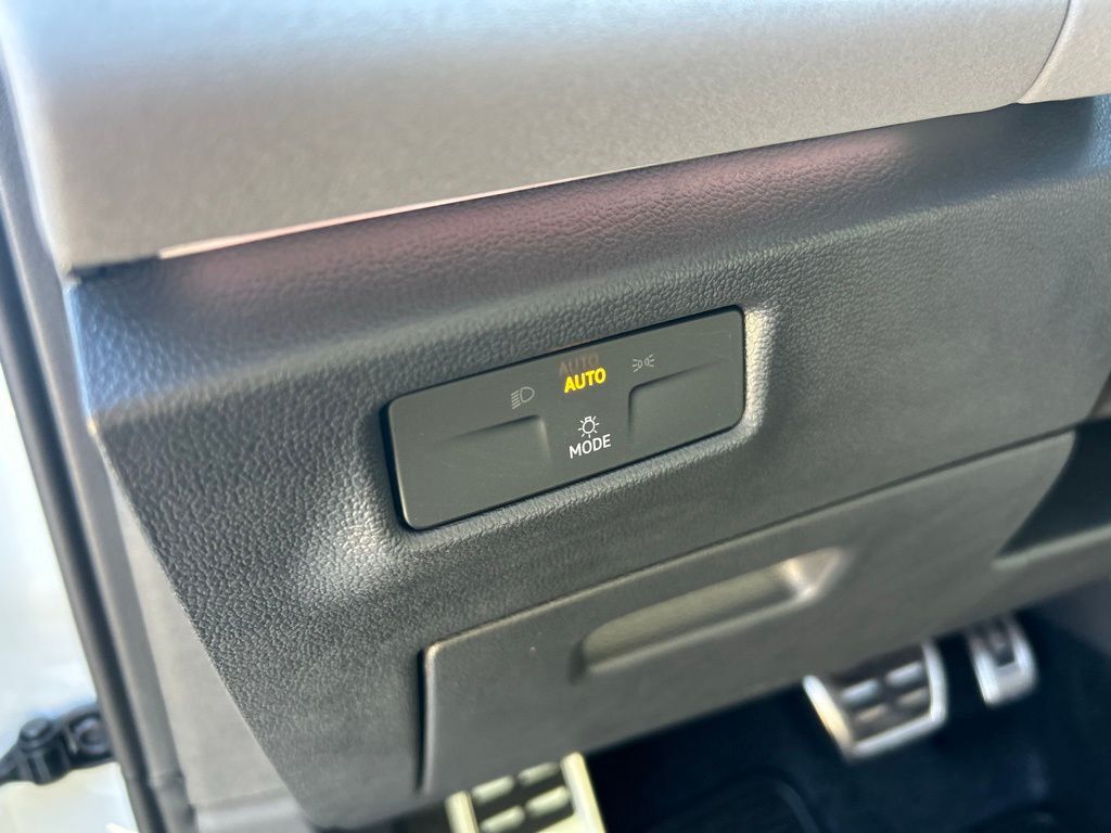 2026 Volkswagen Tiguan 2.0T SE R-Line Black Tampa FL