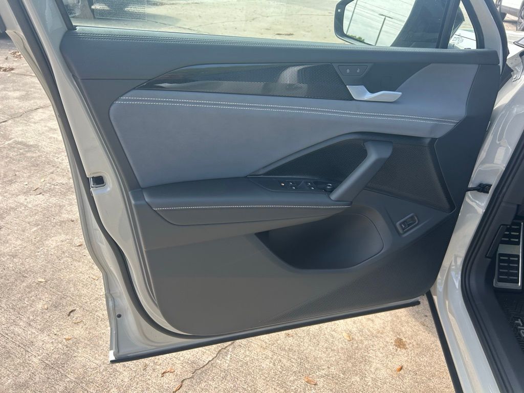 2026 Volkswagen Tiguan 2.0T SE R-Line Black Tampa FL