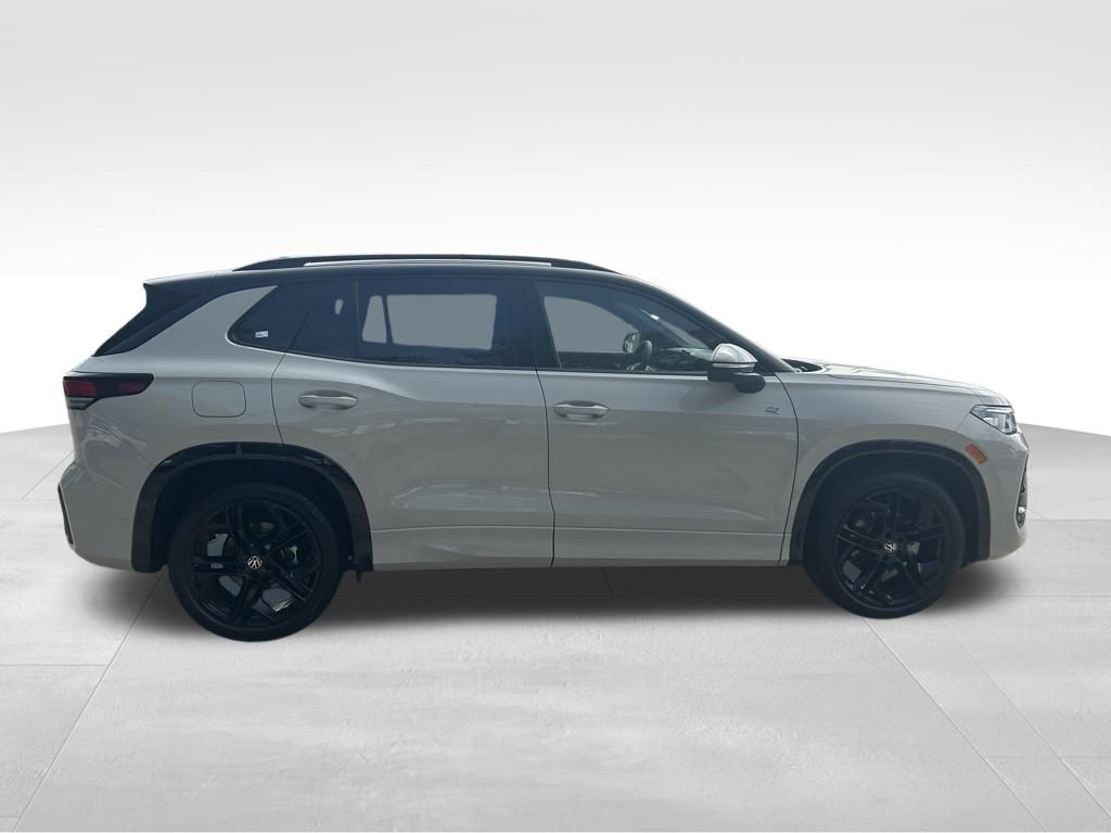 2026 Volkswagen Tiguan 2.0T SE R-Line Black Tampa FL