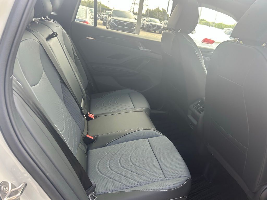 2026 Volkswagen Tiguan 2.0T SE R-Line Black Tampa FL