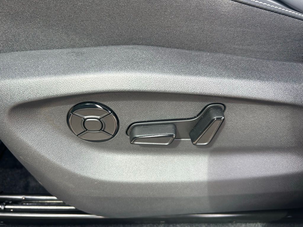 2026 Volkswagen Tiguan 2.0T SE R-Line Black Tampa FL