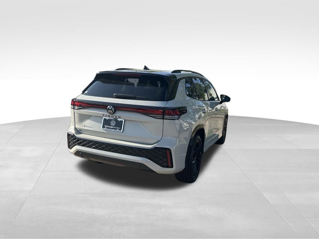 2026 Volkswagen Tiguan 2.0T SE R-Line Black Tampa FL