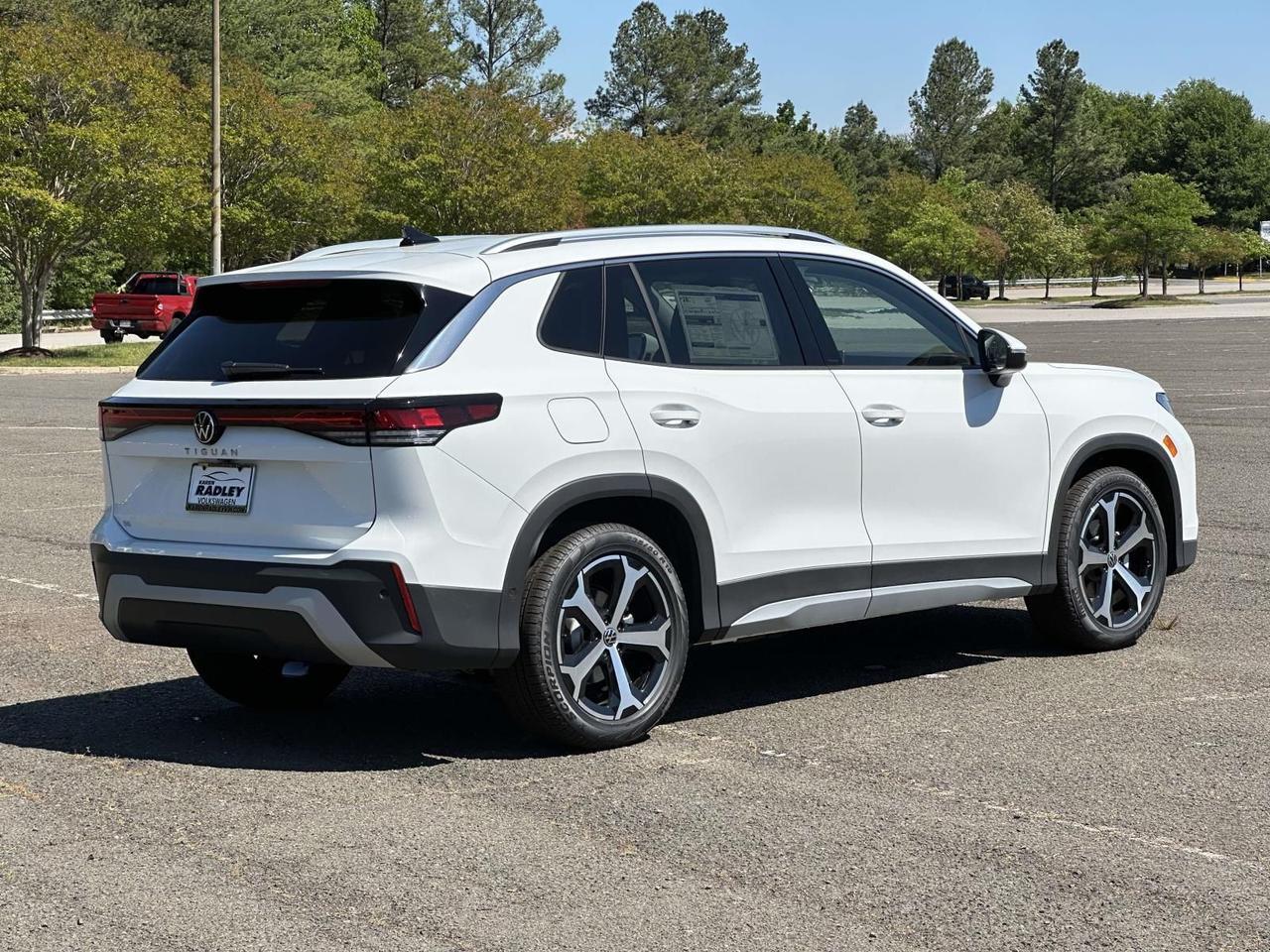 2026 Volkswagen Tiguan 2.0T SE