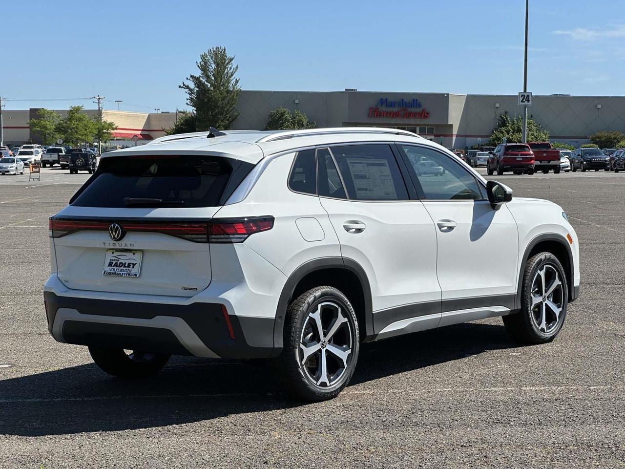2026 Volkswagen Tiguan 2.0T SE