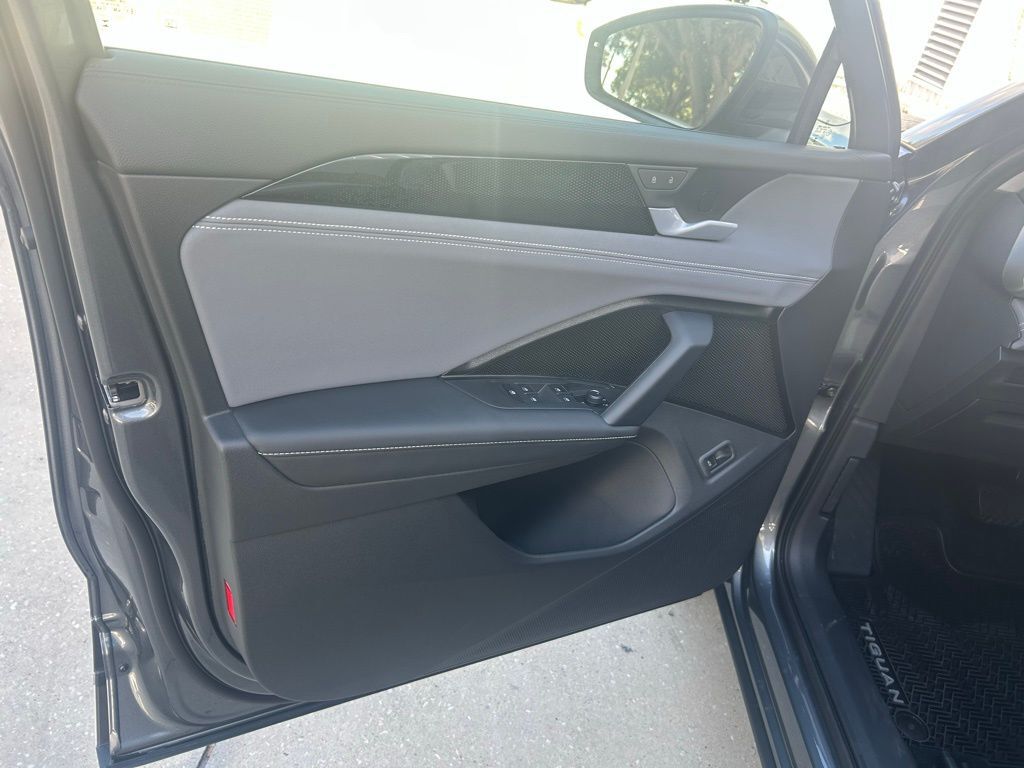 2026 Volkswagen Tiguan 2.0T SE Tampa FL