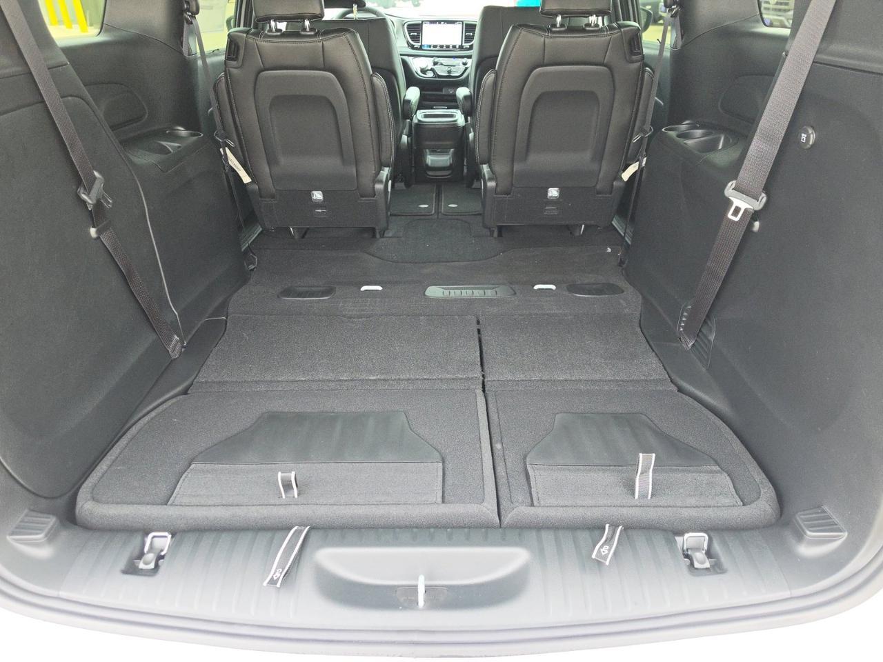 2027 Chrysler Pacifica Select Watertown SD 2027 Chrysler Pacifica Select Watertown SD