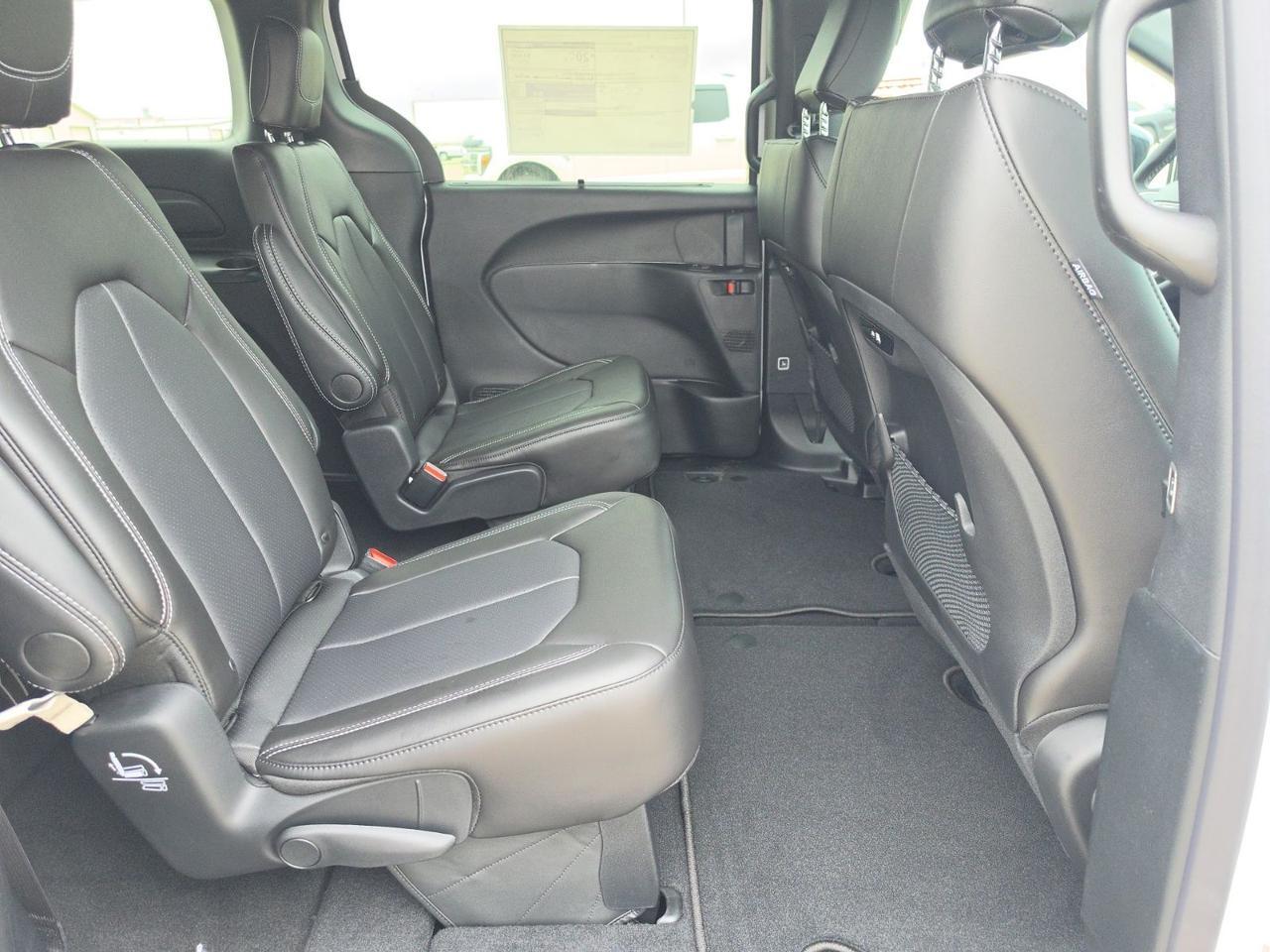 2027 Chrysler Pacifica Select Watertown SD 2027 Chrysler Pacifica Select Watertown SD