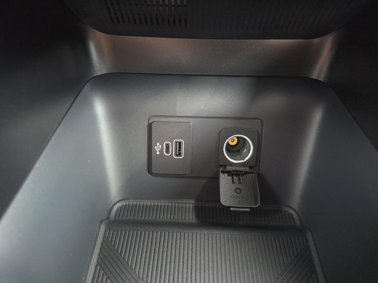 2027 Ford Explorer Active Watertown SD 2027 Ford Explorer Active Watertown SD