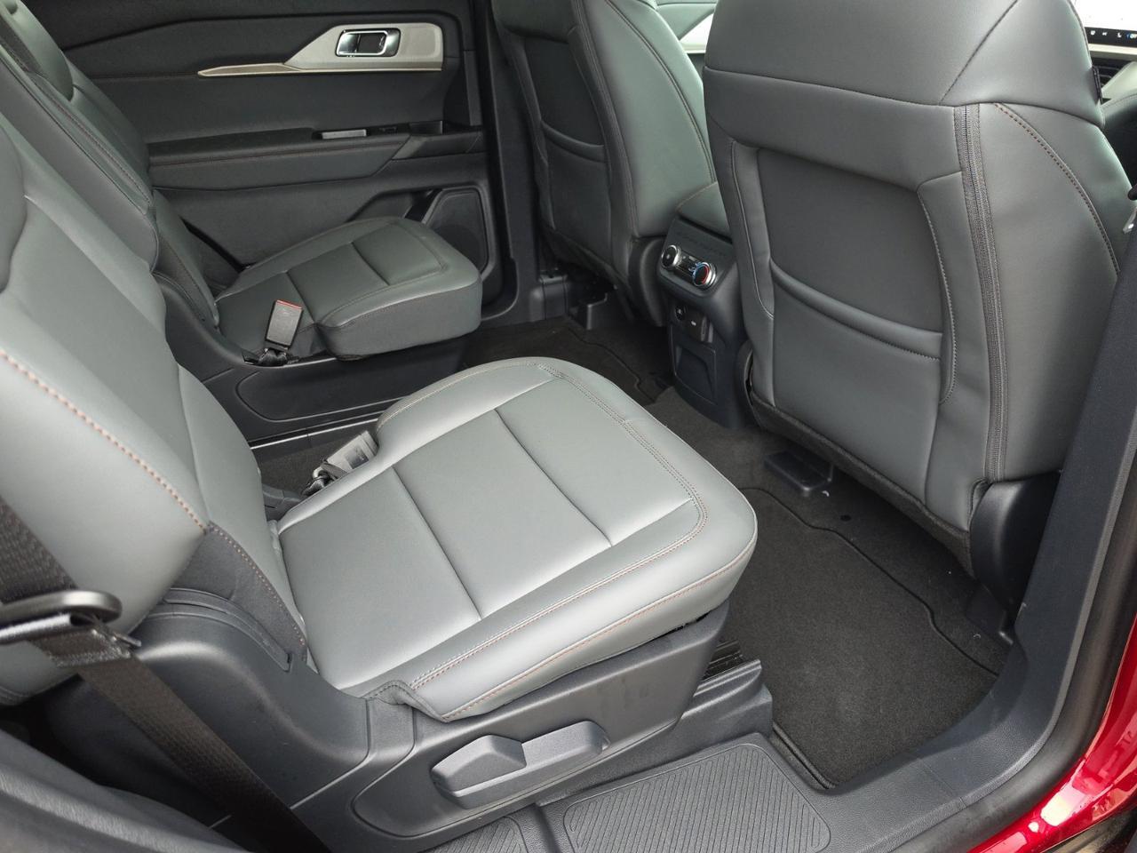 2027 Ford Explorer Active Watertown SD 2027 Ford Explorer Active Watertown SD