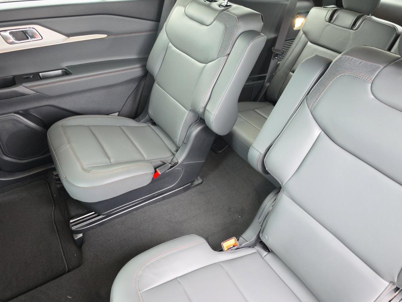 2027 Ford Explorer Active Watertown SD 2027 Ford Explorer Active Watertown SD