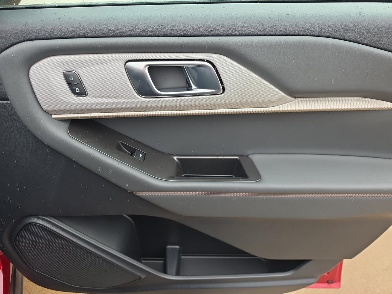 2027 Ford Explorer Active Watertown SD 2027 Ford Explorer Active Watertown SD