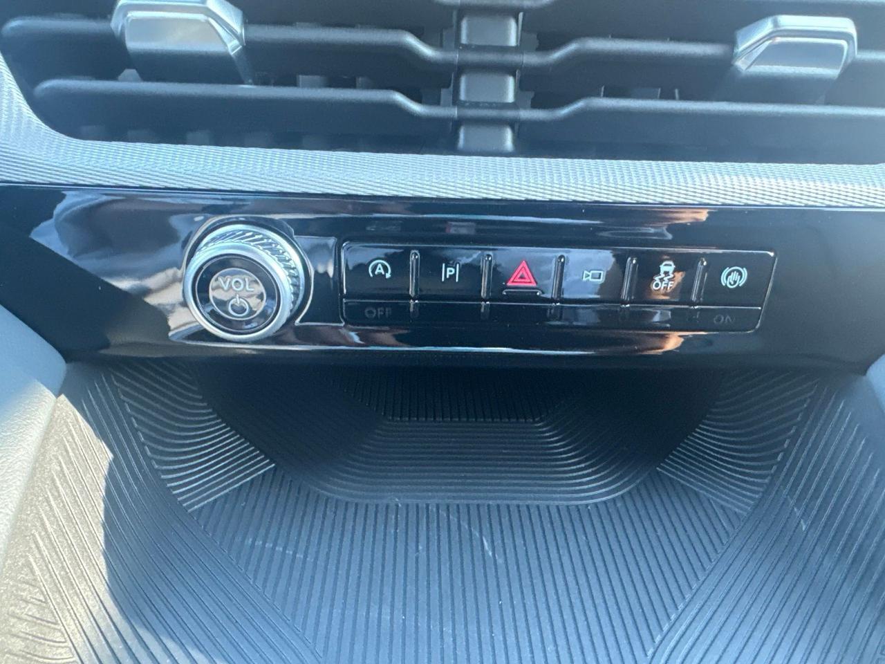 2027 Ford Explorer Active Watertown SD 2027 Ford Explorer Active Watertown SD
