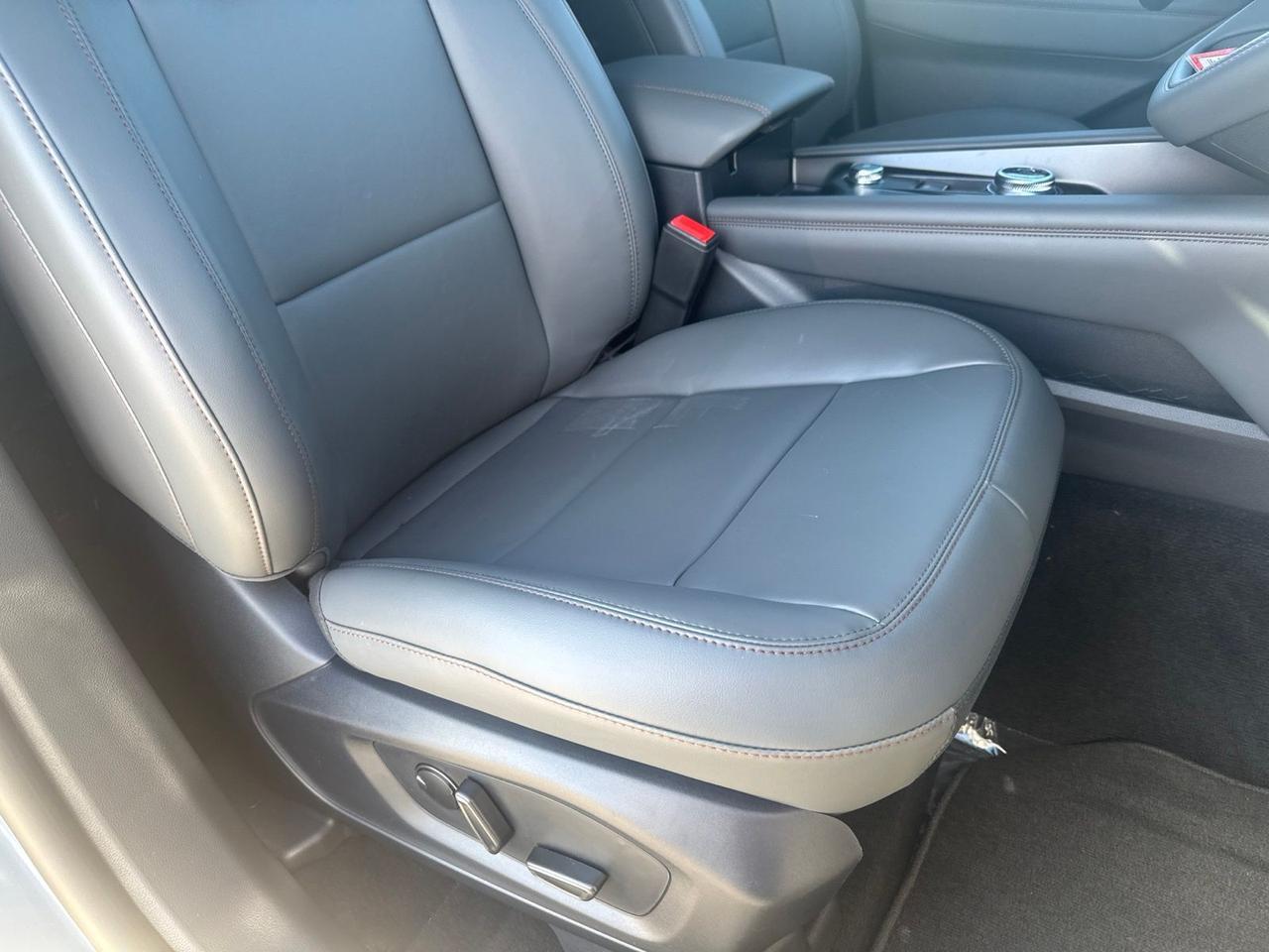 2027 Ford Explorer Active Watertown SD 2027 Ford Explorer Active Watertown SD