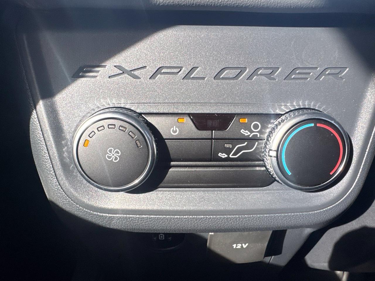 2027 Ford Explorer Active Watertown SD 2027 Ford Explorer Active Watertown SD