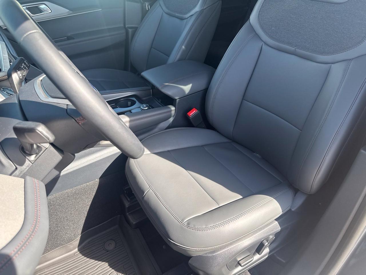 2027 Ford Explorer Active Watertown SD 2027 Ford Explorer Active Watertown SD