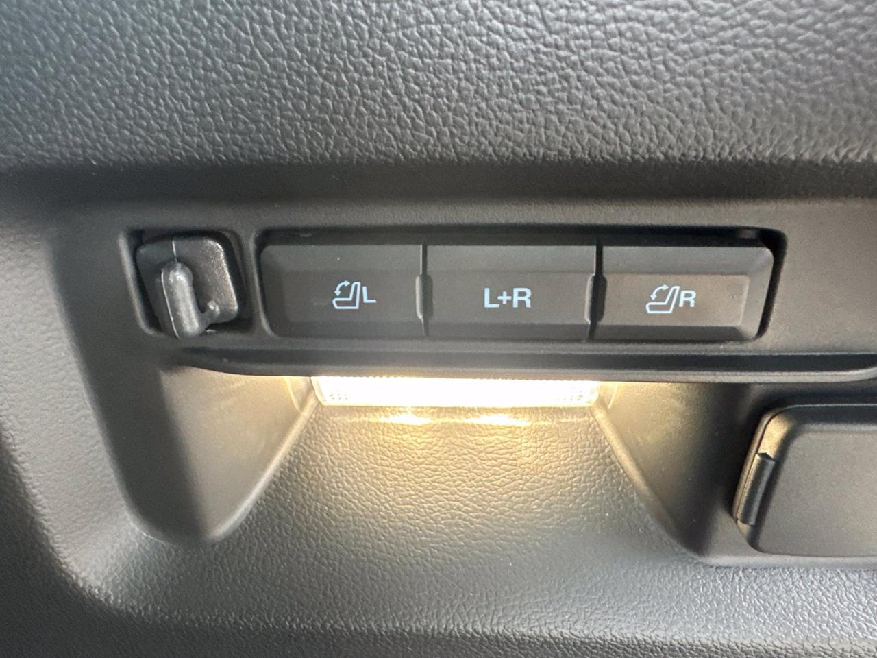 2027 Ford Explorer Platinum Watertown SD 2027 Ford Explorer Platinum Watertown SD