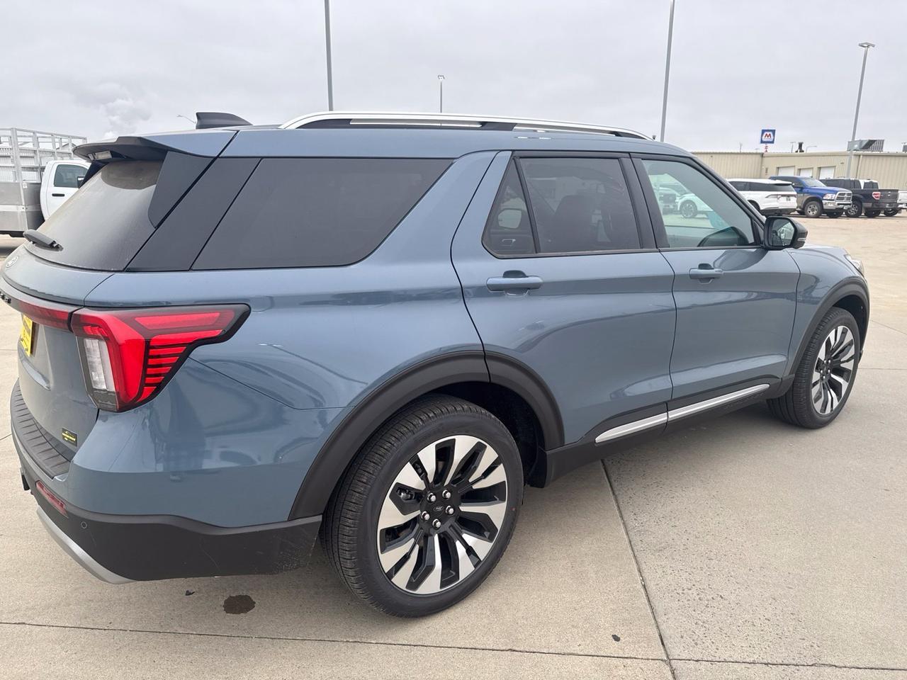 2027 Ford Explorer Platinum Watertown SD 2027 Ford Explorer Platinum Watertown SD