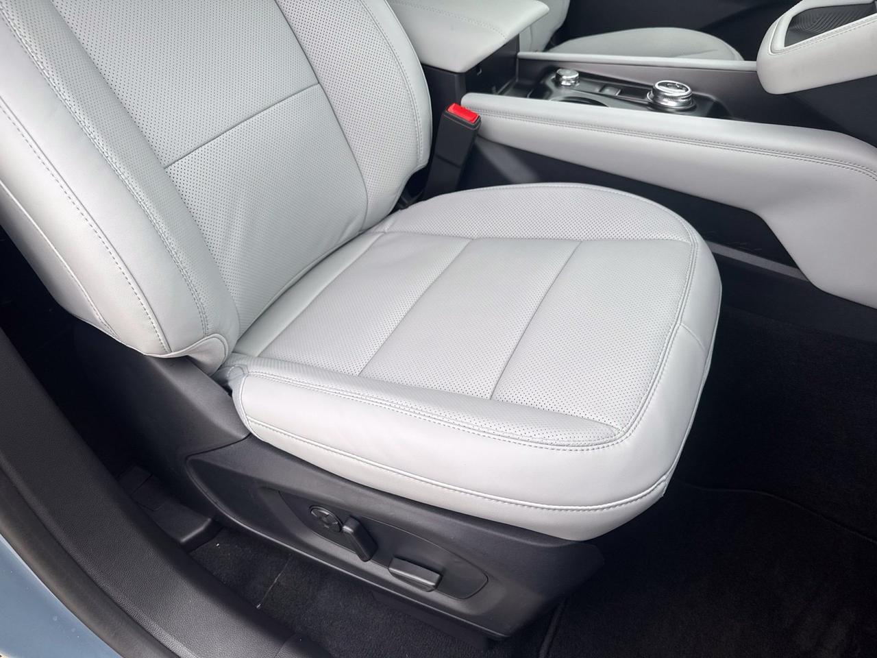 2027 Ford Explorer Platinum Watertown SD 2027 Ford Explorer Platinum Watertown SD