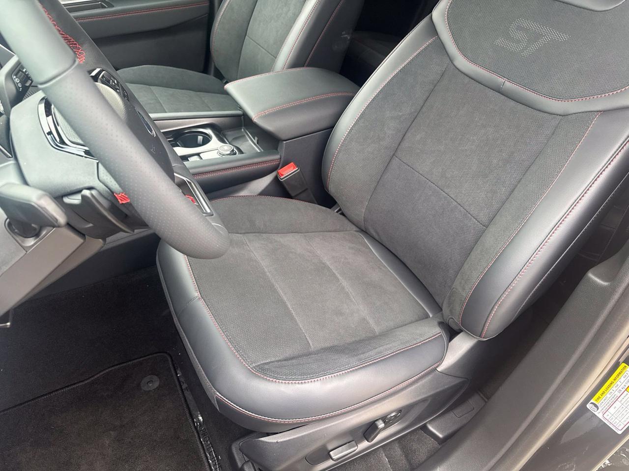 2027 Ford Explorer ST Watertown SD 2027 Ford Explorer ST Watertown SD