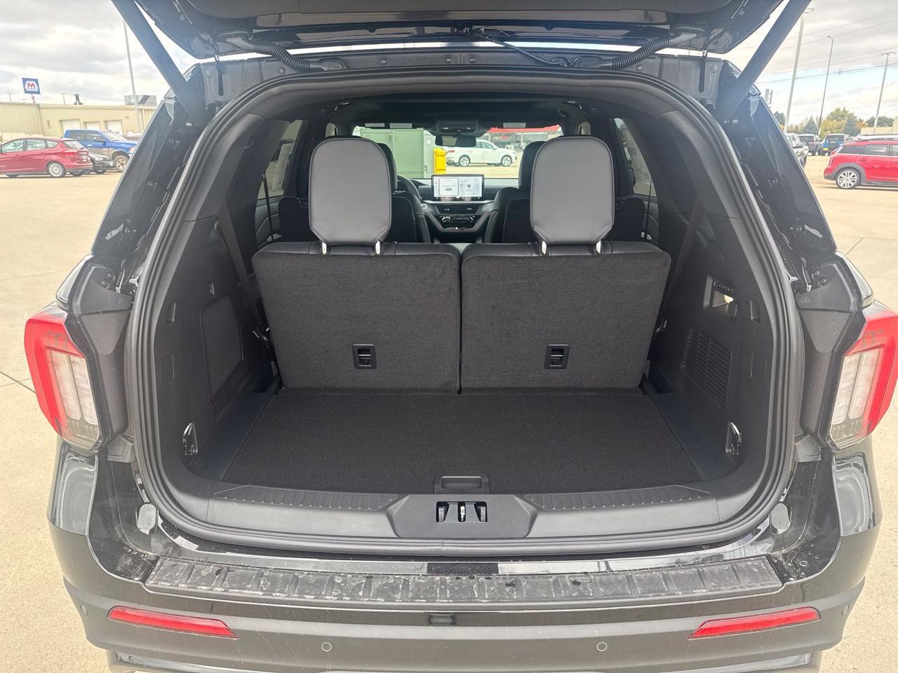 2027 Ford Explorer ST Watertown SD 2027 Ford Explorer ST Watertown SD
