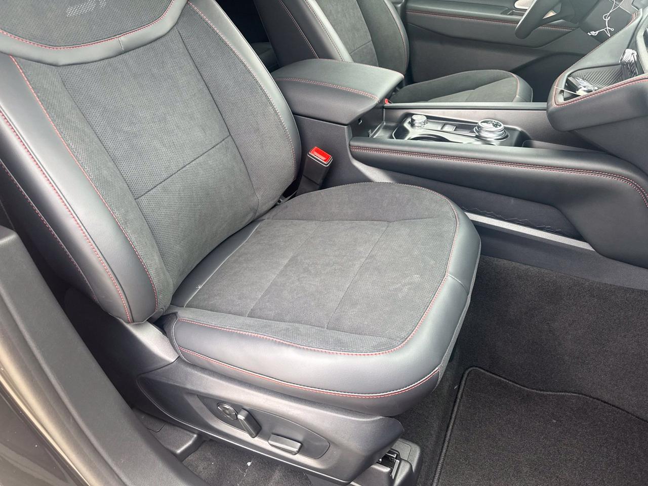 2027 Ford Explorer ST Watertown SD 2027 Ford Explorer ST Watertown SD