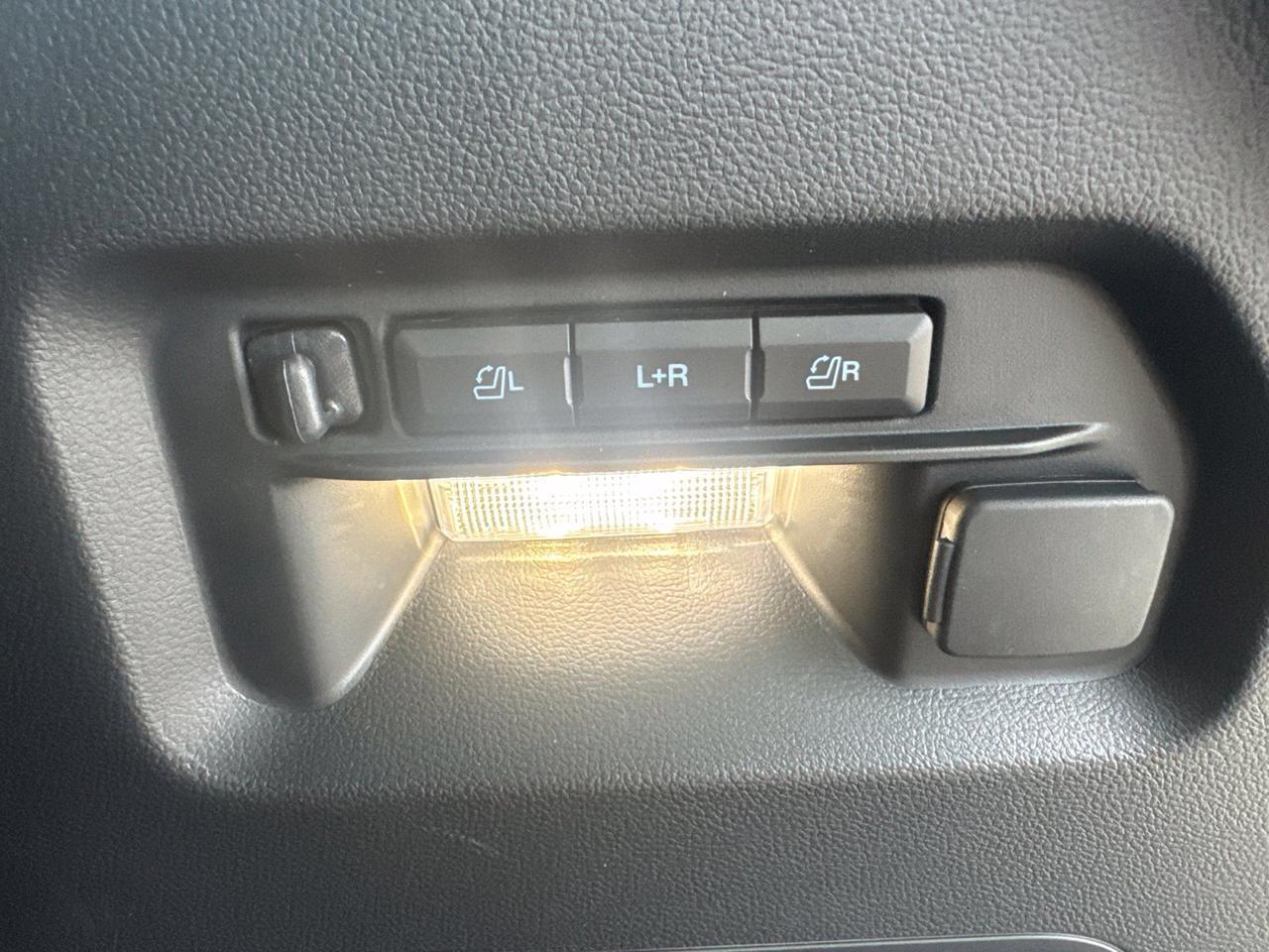 2027 Ford Explorer Tremor Watertown SD 2027 Ford Explorer Tremor Watertown SD
