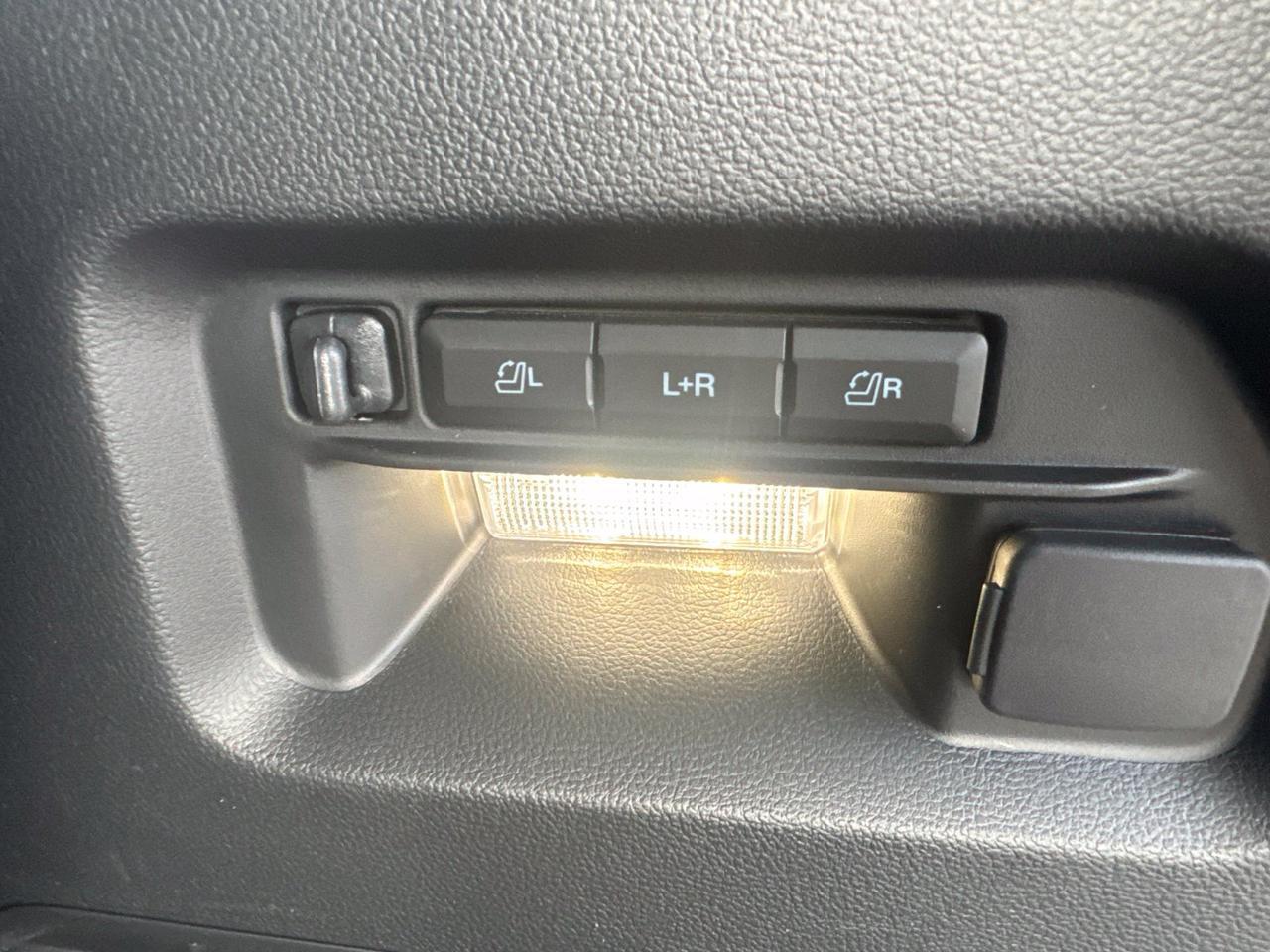 2027 Ford Explorer Tremor Watertown SD 2027 Ford Explorer Tremor Watertown SD