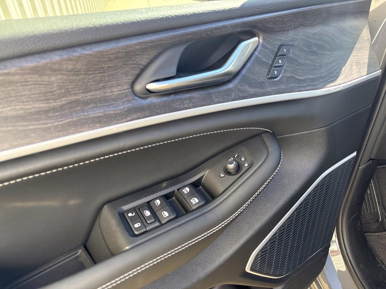 2027 Jeep Grand Cherokee L Limited Reserve Watertown SD 2027 Jeep Grand Cherokee L Limited Reserve Watertown SD