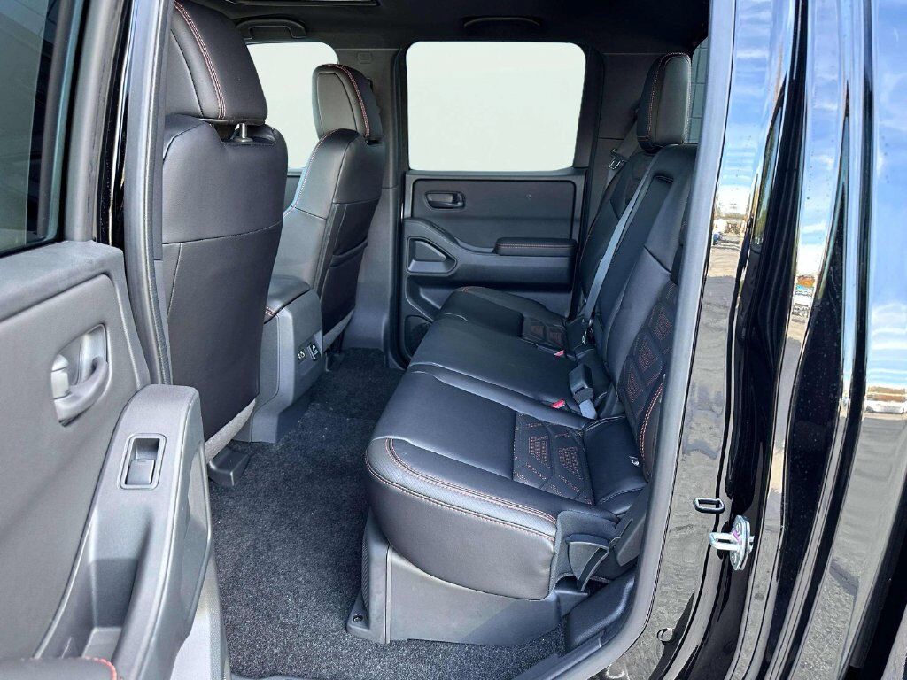 2027 Nissan Frontier PRO-4X R W/ Pro-Convenience and Pro-Premium Pkg San Clemente CA