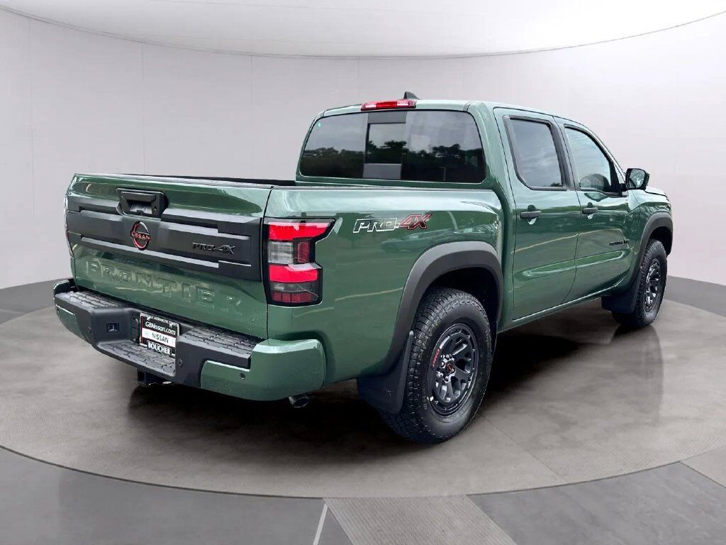2027 Nissan Frontier PRO-4X W/ Pro-Convenience PKG