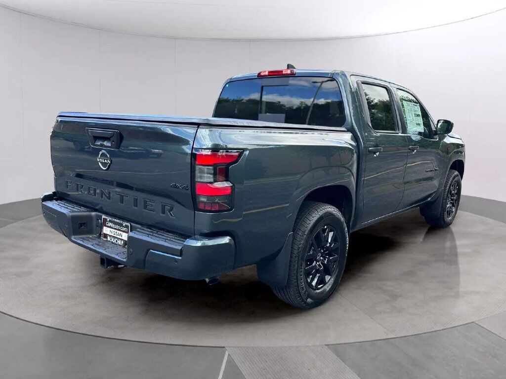 2027 Nissan Frontier SV