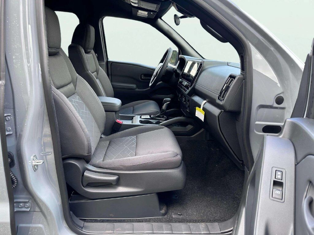 2027 Nissan Frontier SV W/ Dark Armor and Convenience PKG San Clemente CA