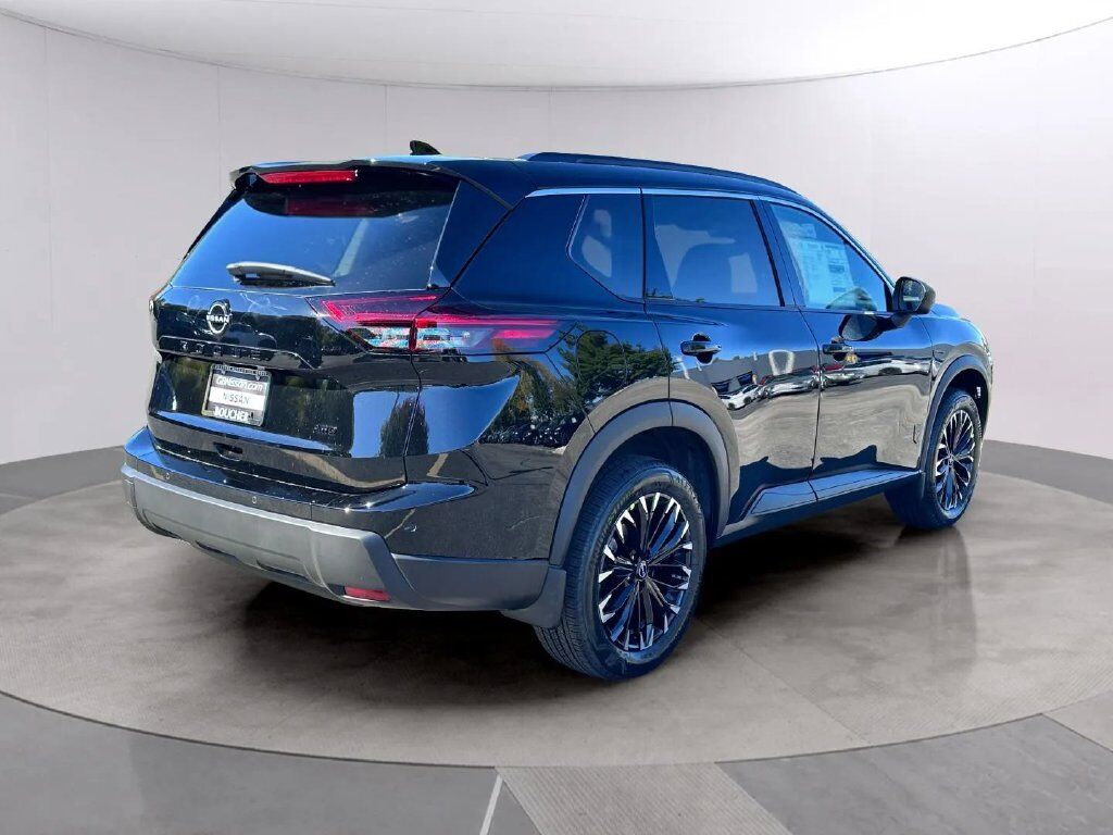 2027 Nissan Rogue Dark Armor