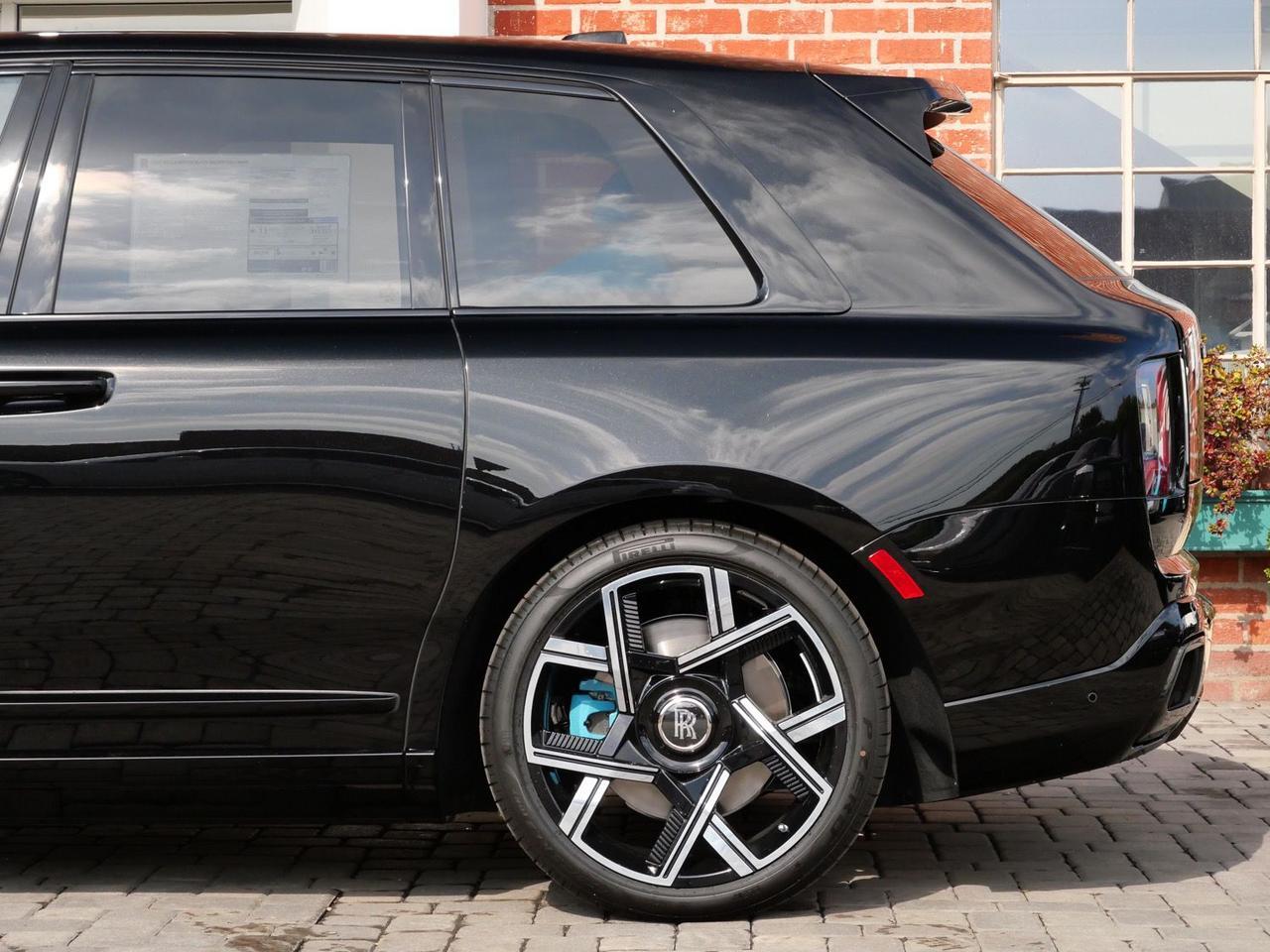 2027 Rolls-Royce Black Badge Cullinan Lawrence KS