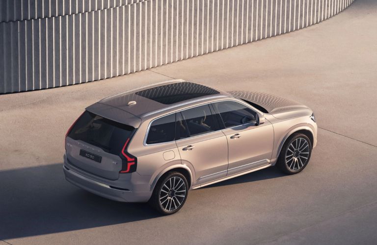 2025 Volvo XC90 exterior side rear view