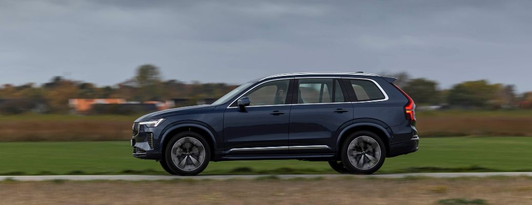 2025 Volvo XC90 exterior side view