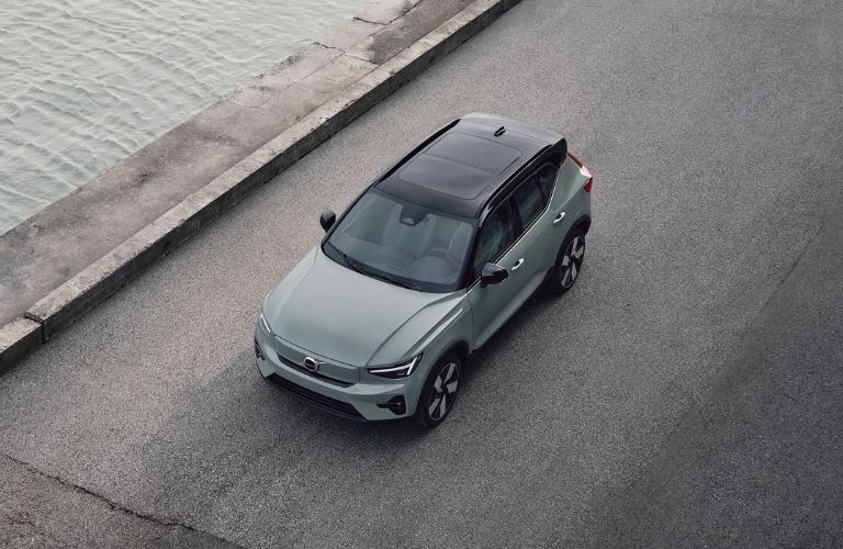 2023 Volvo XC40 exterior top view