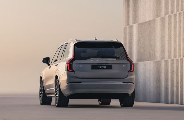 2025 Volvo XC90 exterior rear view