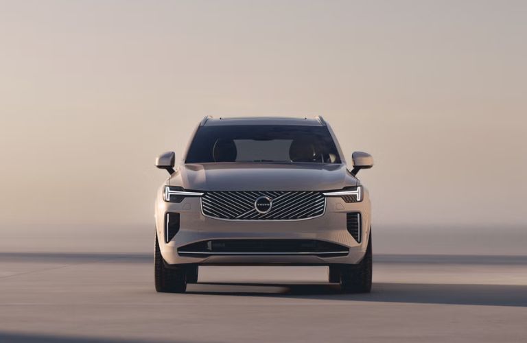 2025 Volvo XC90 exterior front view
