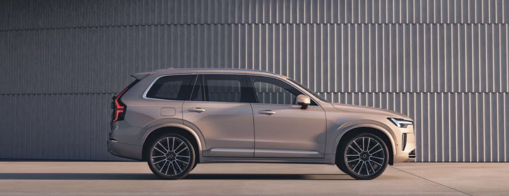 2025 Volvo XC90 exterior side view
