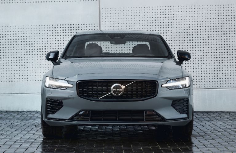 2025 Volvo S60 exterior front view